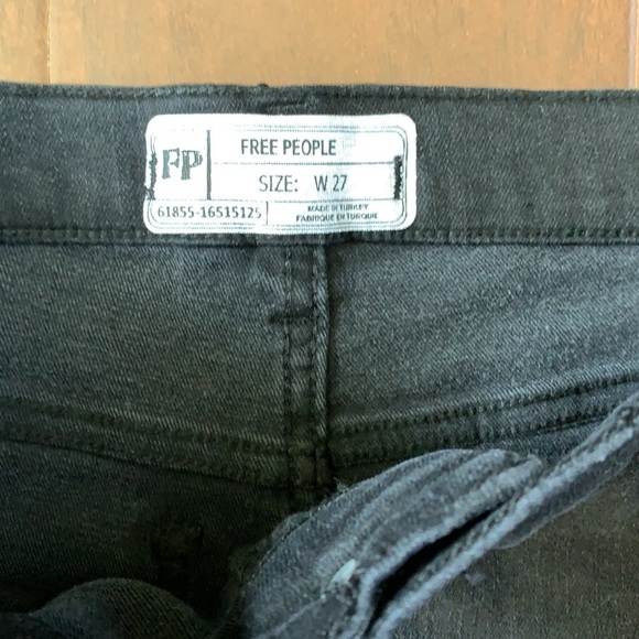 Free people distressed raw hem skinny jeans - Picture 5 of 11